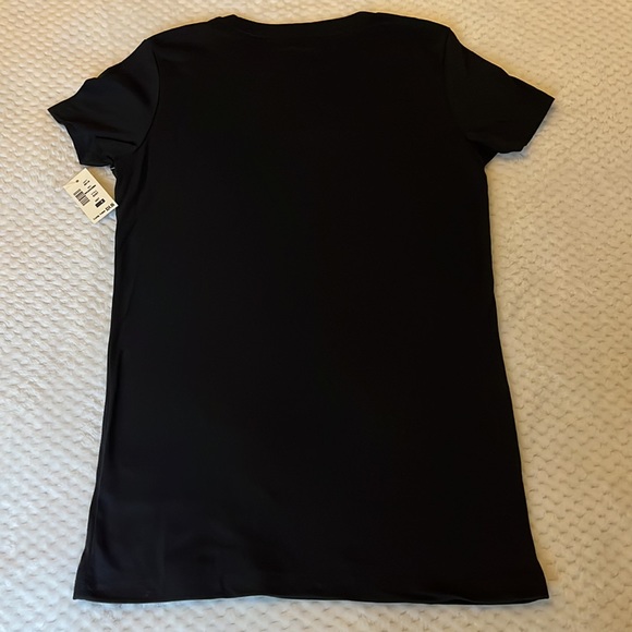 Aeropostale Skull Rose Flocked Graphic Tee - Picture 4 of 8